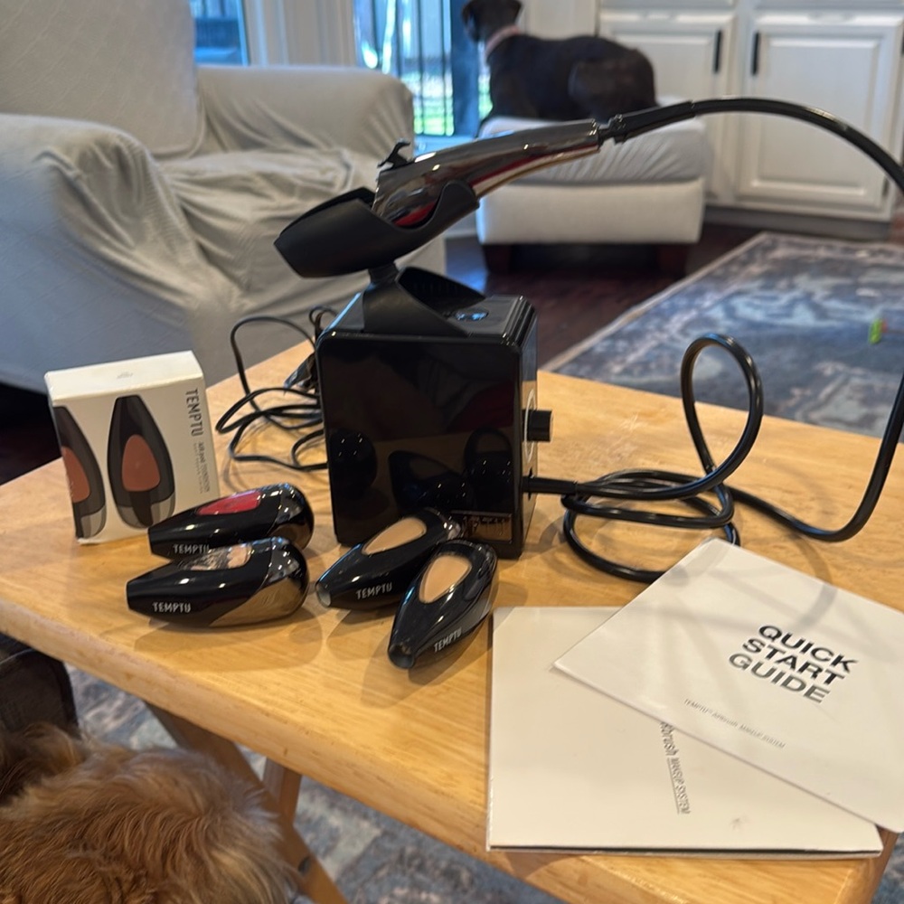 Temptu Airbrush Makeup & 6 pods